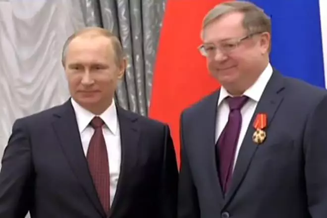 Sergey Stepashin na Vladimir Putin.