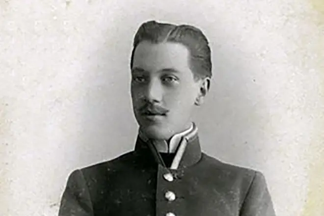Nikolai Gumilev ในวัยหนุ่มของเขา