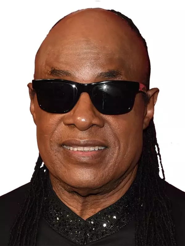 Stevie Wonder - Biografía, foto, vida personal, noticias, canciones 2021