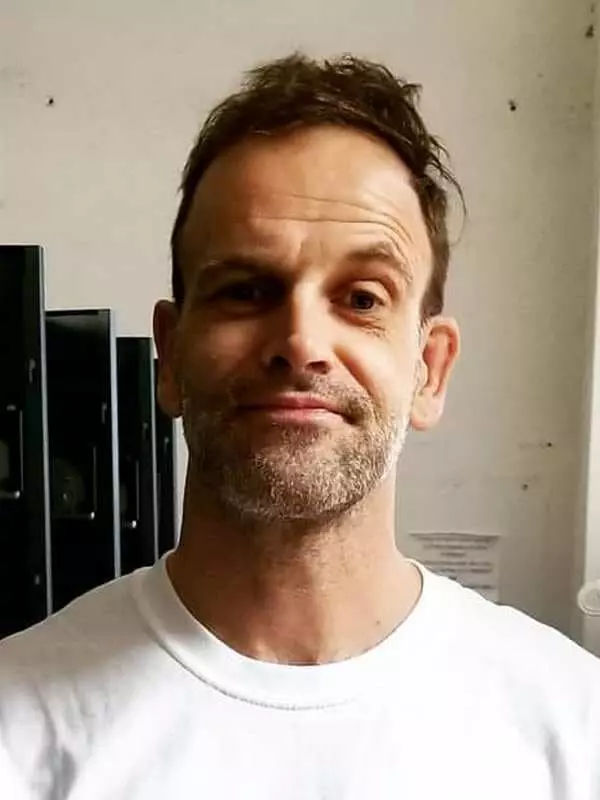 Johnny Lee Miller - Biography, Hupenyu Hwako, Mufananidzo, Angelina Jolie, muchato, mafirimu, Filmography 2021