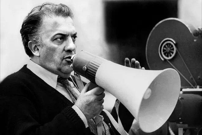 Federico Fellini en el set
