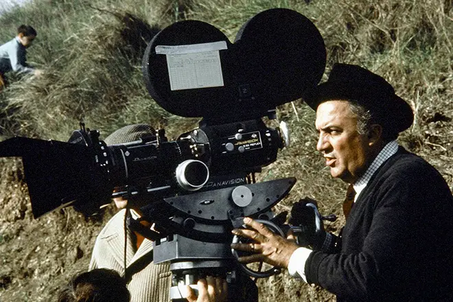 Direktor Federico Fellini.