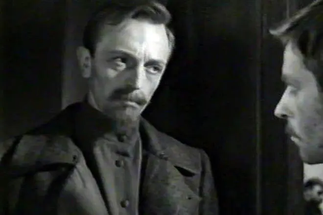 Anatoly Romashin kao Felix Dzerzhinski