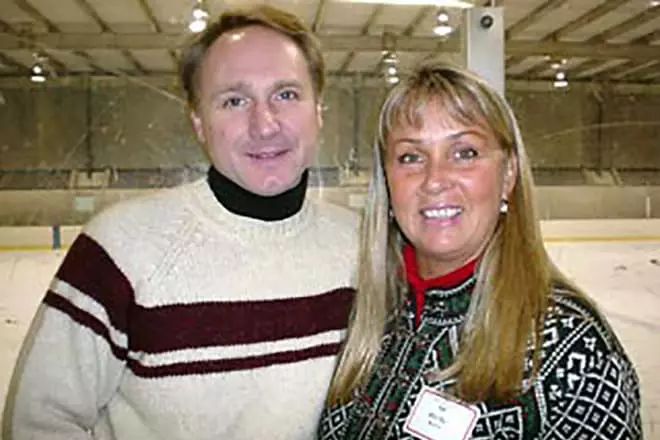 Dan Brown so svojou ženou