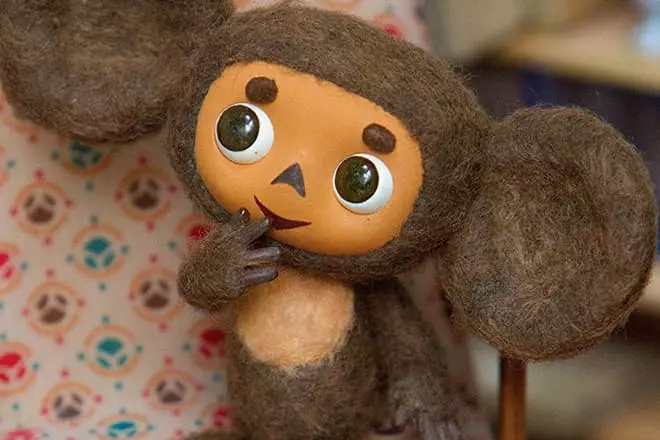 عروسک Cheburashka
