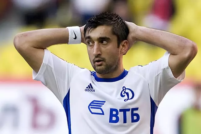 Alexander Samadov kama sehemu ya Dynamo ya Moscow.