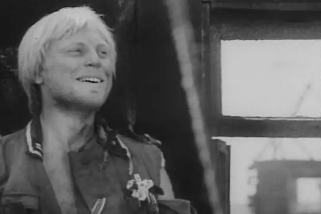 Yuri Bogatyrev在電影中“在戰爭結束時平靜的一天”