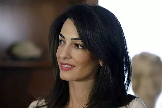 Amal clooney.