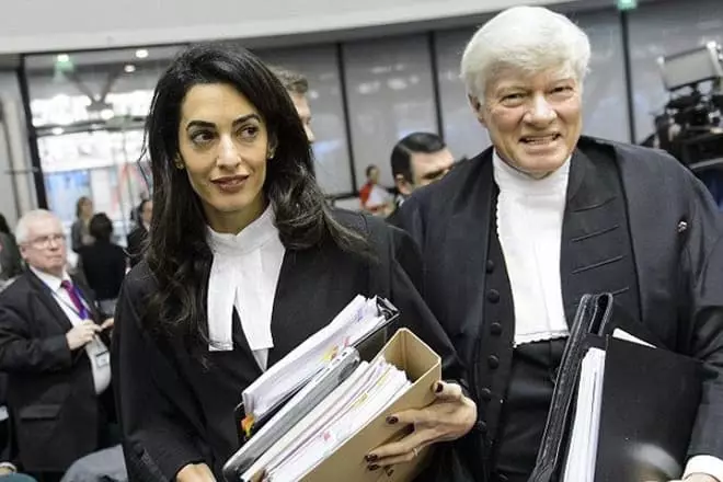 Amal Clooney στην αίθουσα του δικαστηρίου