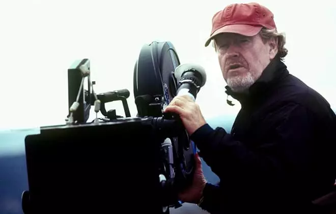 Ridley Scott pada set