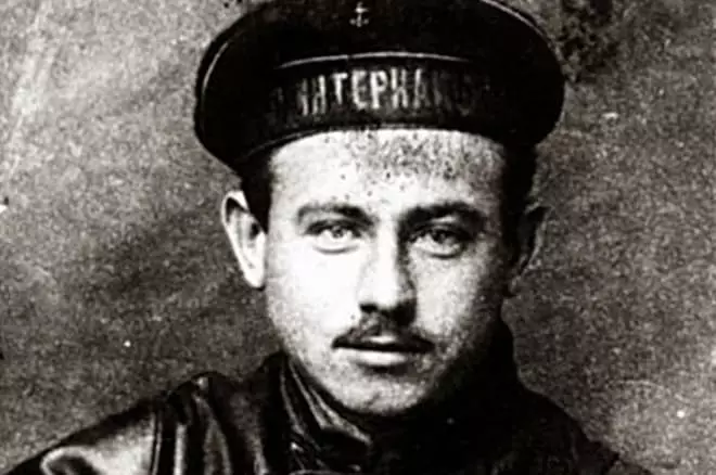 Ivan Papanin ở tuổi trẻ