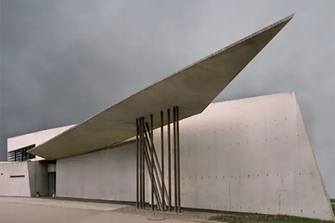 Vitra Fire Station.