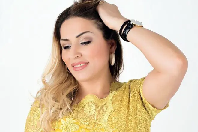 Singer Zainab Makhaev.