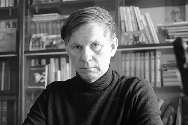 Writer Vasil Bykov.