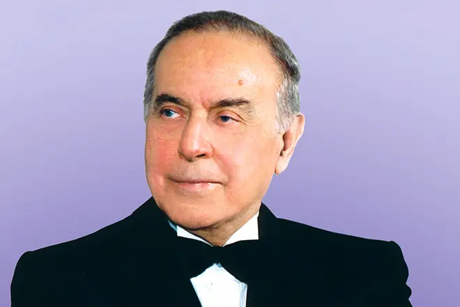 Portrait of Heydar Aliyev.