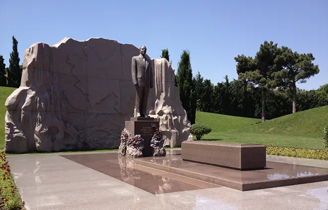 Grave Heydar Aliyev.