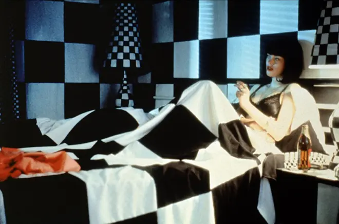 玫瑰麥格倫在電影中“代表比賽”厄運“