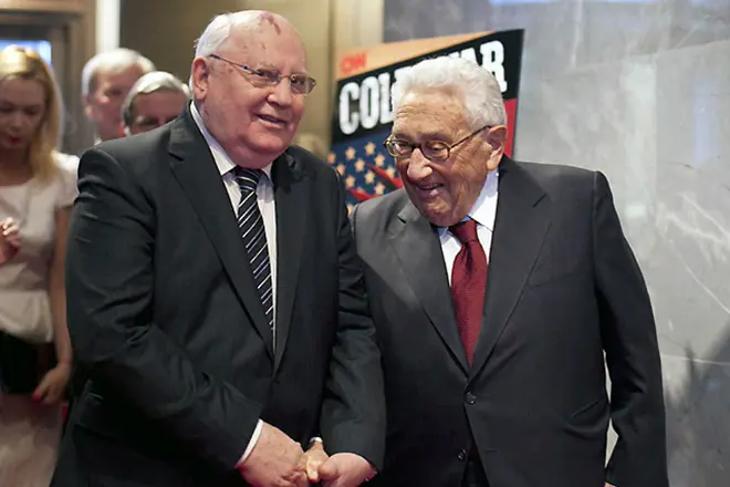 Henry Kissinger i Mikhail Gorbačov