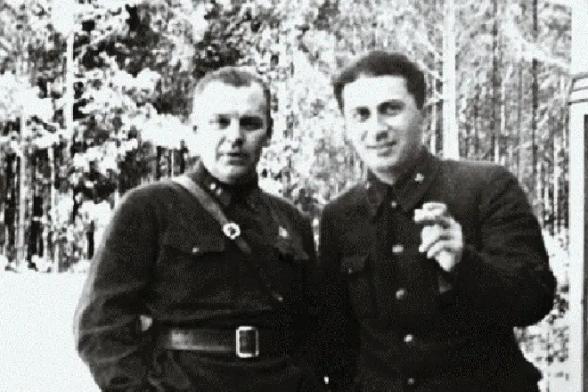 Nikolai Vlasik e Yakov Stalin (Jugashvili)