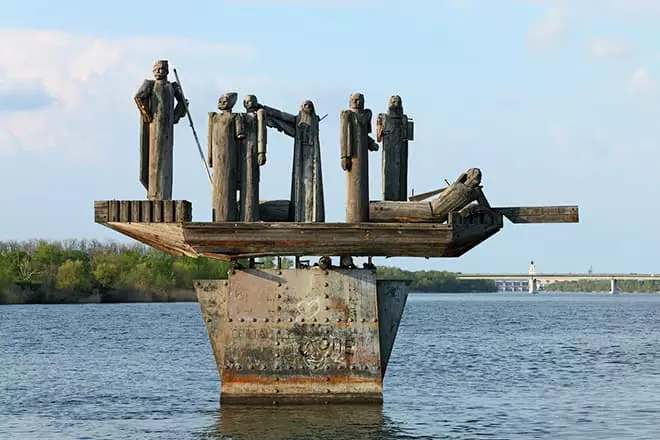 بنای یادبود Stepan Razin در Volgodonsk