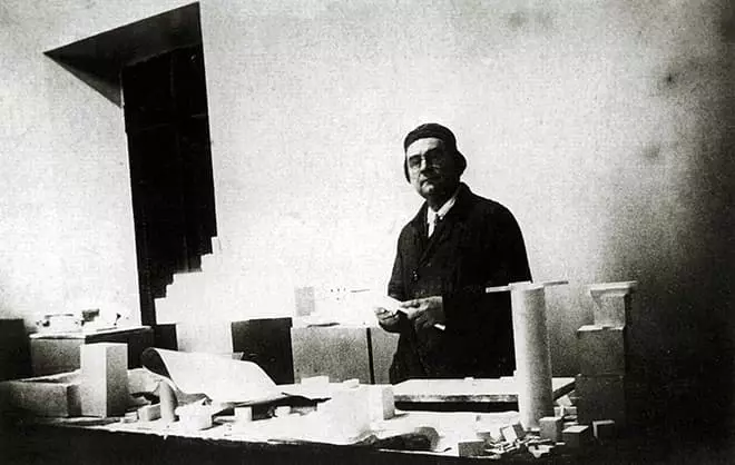 Kazimir Malewicz w laboratorium