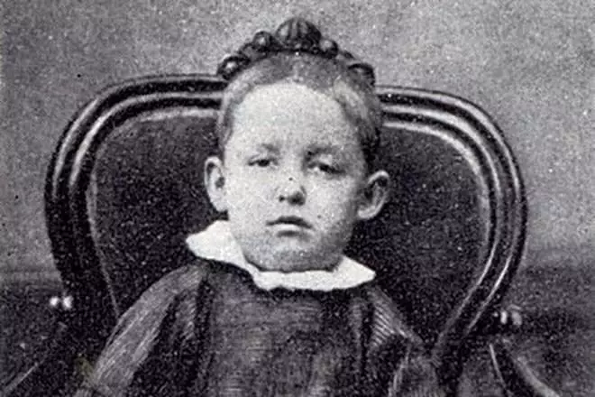 Konstantin Tsiolkovsky khi còn nhỏ