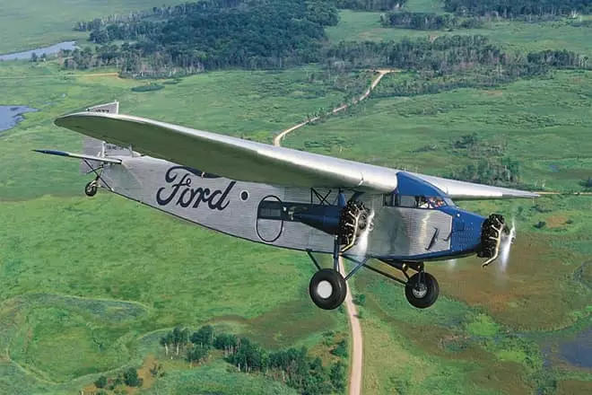 Pesawat Henry Ford.