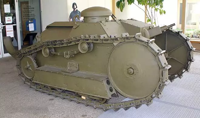 TANK HENRY FORD FORD-M1918