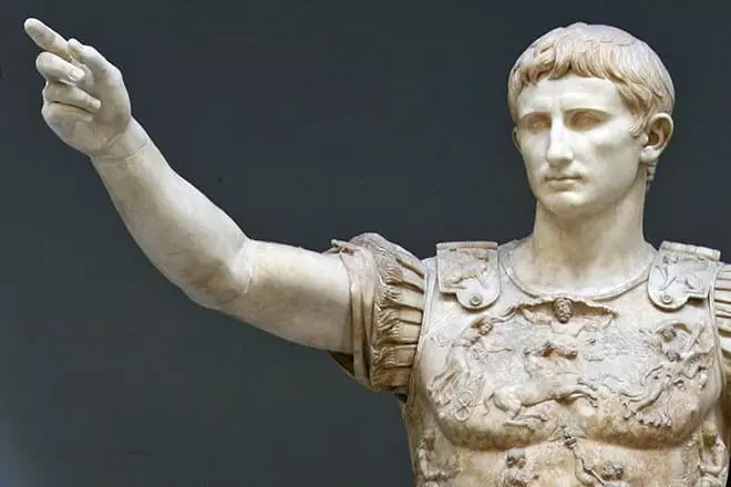 Mladý chlap Julius Caesar