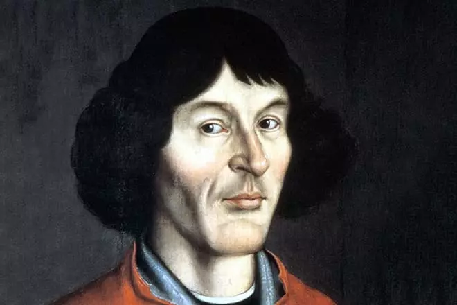 Tự chụp chân dung Nikolai Copernica