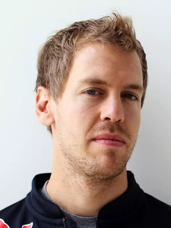 Sebastian Vettel - Biografio, Foto, Persona Vivo, Instagram 2021