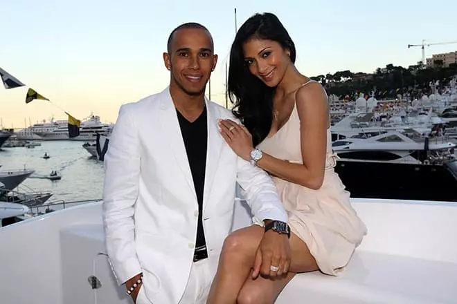 Nicole Sherezinger na Lewis Hamilton.