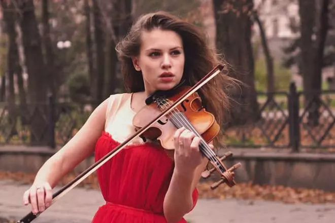 Violinisti Alexander Artemova