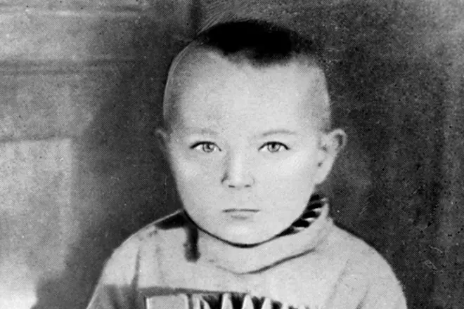 Hermann Titov nalika bocah cilik