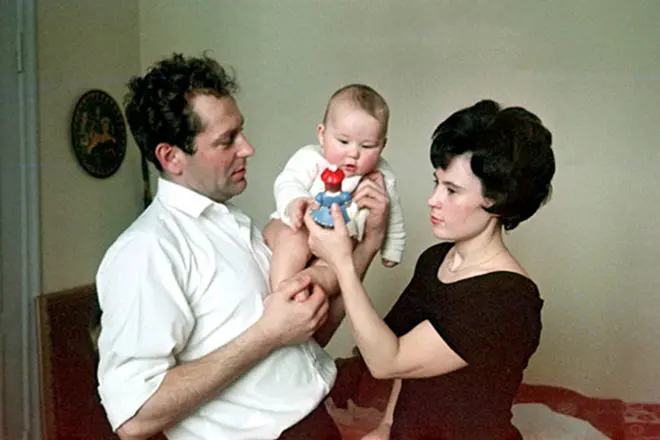 Hermann Titov con sua moglie e sua figlia