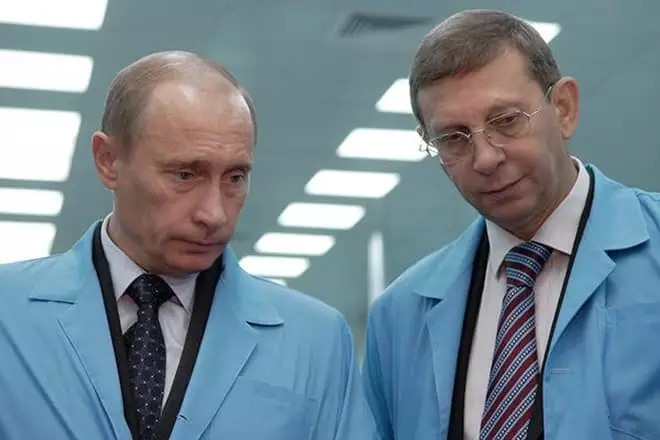 Vladimir Yevtushenkov și Vladimir Putin