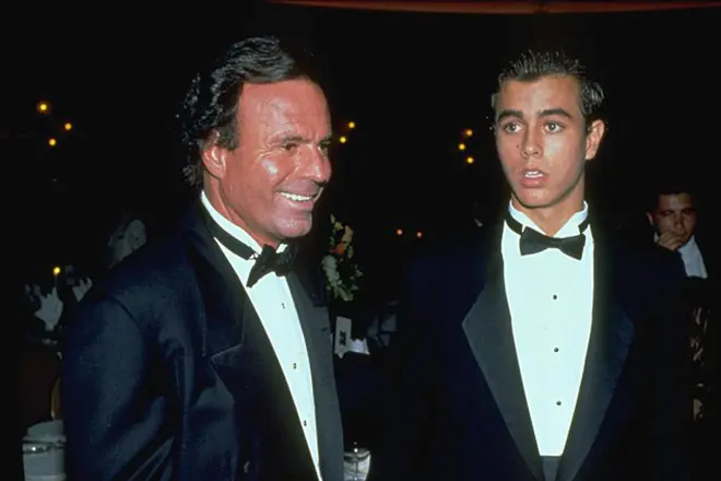 Julio Iglesias a Enrique Iglesias