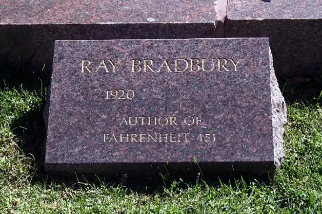 Grave of Ray Bradbury