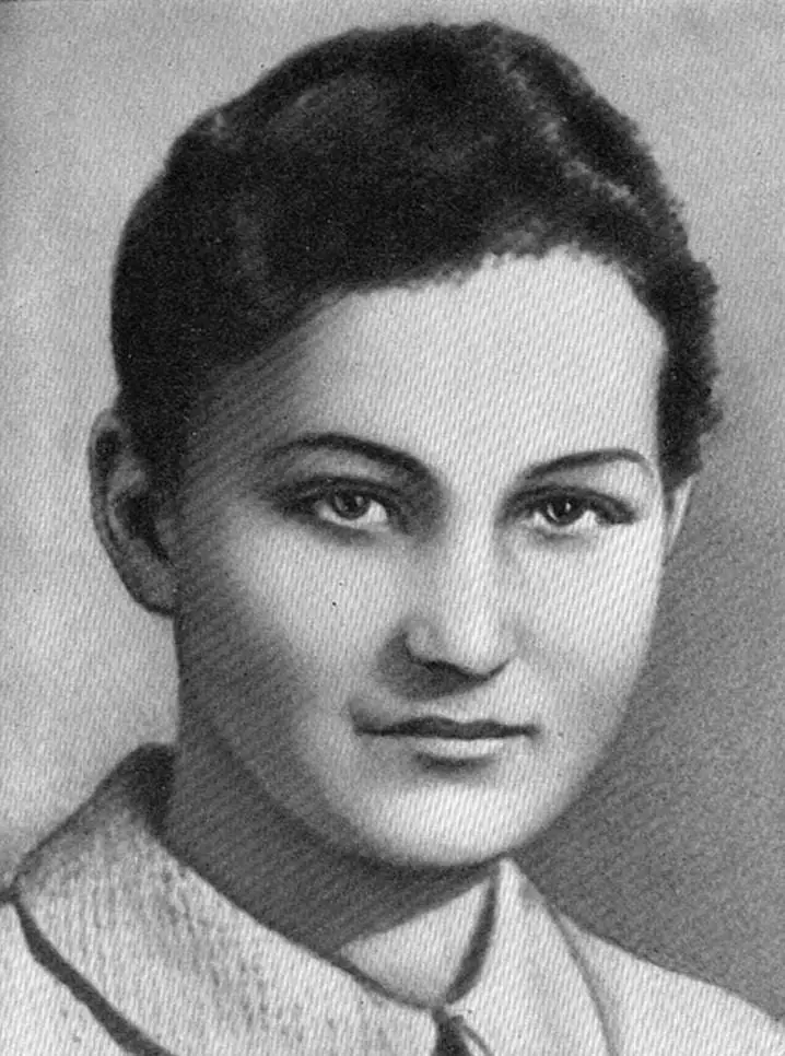 Zoya Kosmodemyanskaya - biografie, výkon, fotky, mučení a smrt, osobní život, film, herečka, Anastasia Mishina