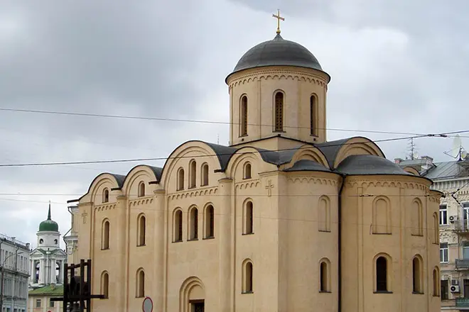Kisha e Virgjëreshës së Bekuar Mary në Kiev