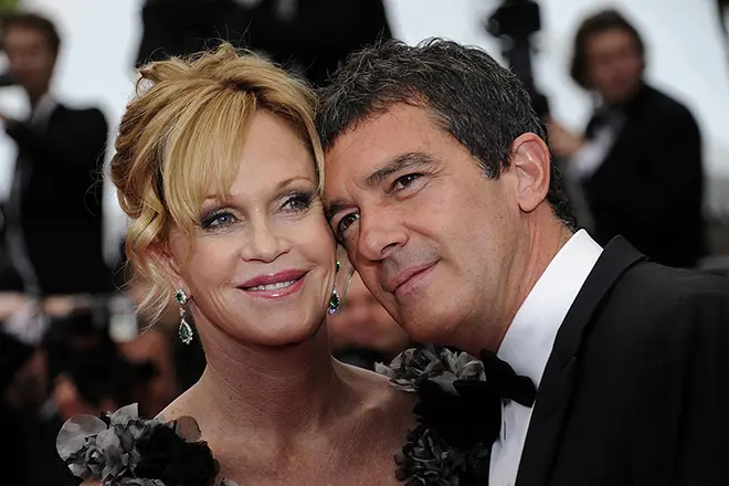 Melanie Griffith dengan suaminya