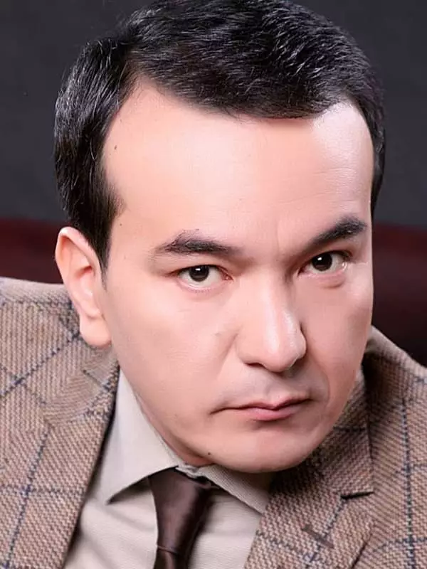 Ozodbek Nazarbekov - سيرة، صور، حياة شخصية، أخبار، أغاني 2021