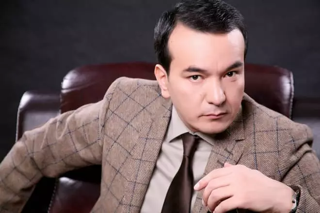Artista della gente della Repubblica dell'Uzbekistan Ozodbek Nazarbekov