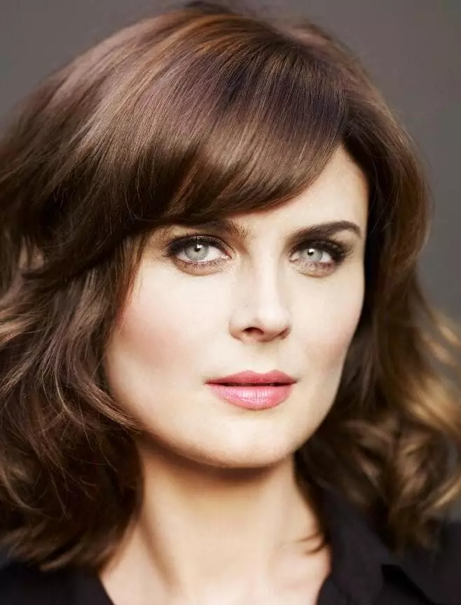 Emily Deschanel - Foto, Biografie, persönliches Leben, Nachrichten, Filme 2021