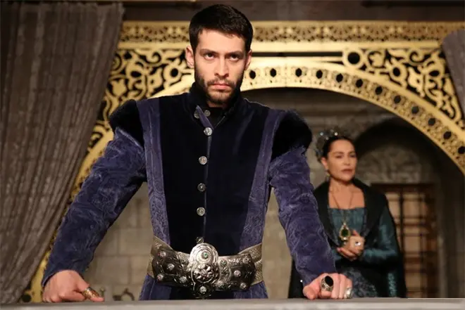 Ekin Koch sebagai Sultan Ahmed I