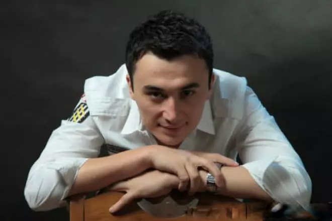 Singer Ulugbek Rakhmatullayev