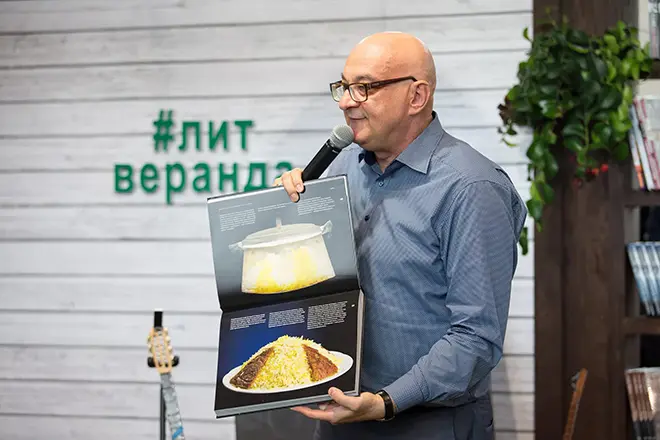 Hankishiyev Stolik - Autor de livros culinários