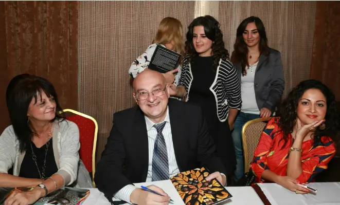 Hankishiyev Stolik feleségével és lányával