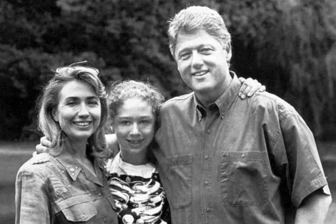 Chelsea Clinton met ouders