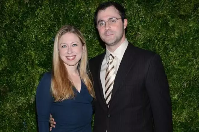 Chelsea Clinton met haar man